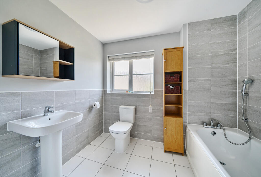 1299104-33-683072...