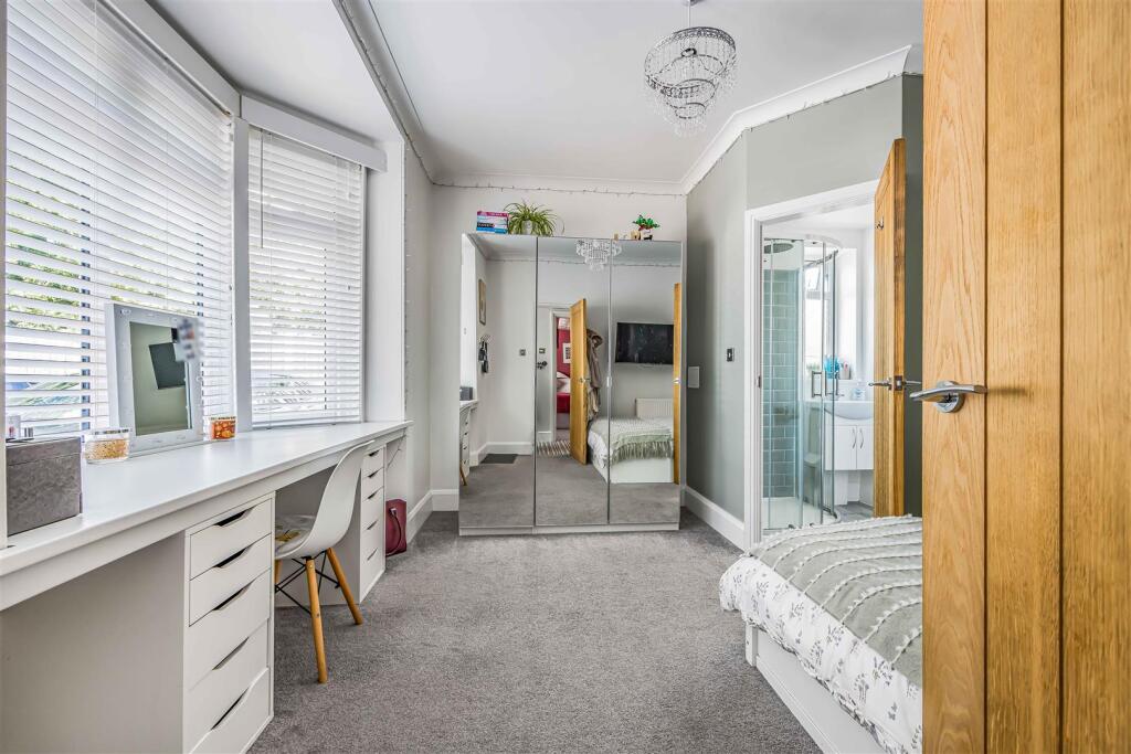 14 Salterns Lane, Hayling Island-Small-PorticoMark