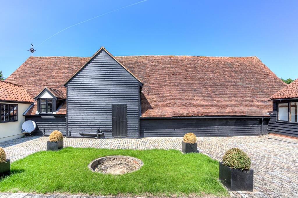 Barns &amp; Courtyard