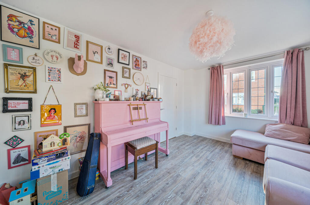 1384424-8-6925ace...