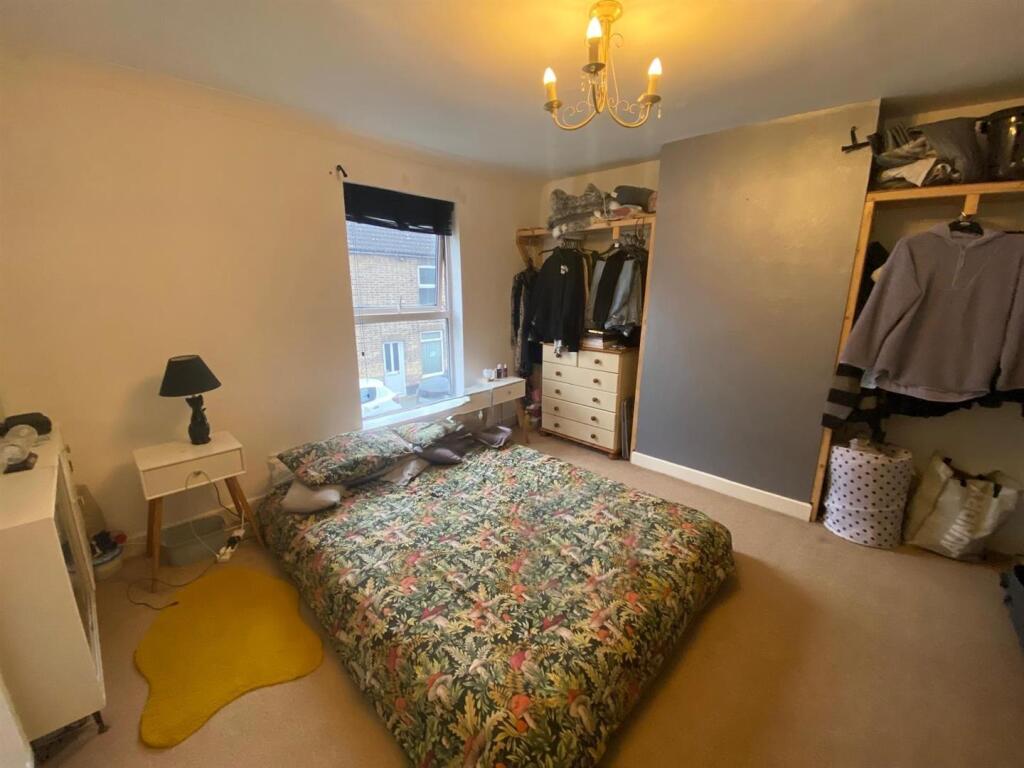 Bedroom One.jpg