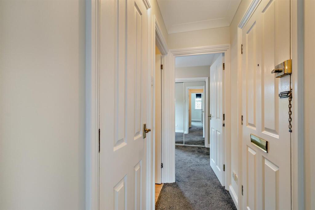 8641376-interior12-800.jpg