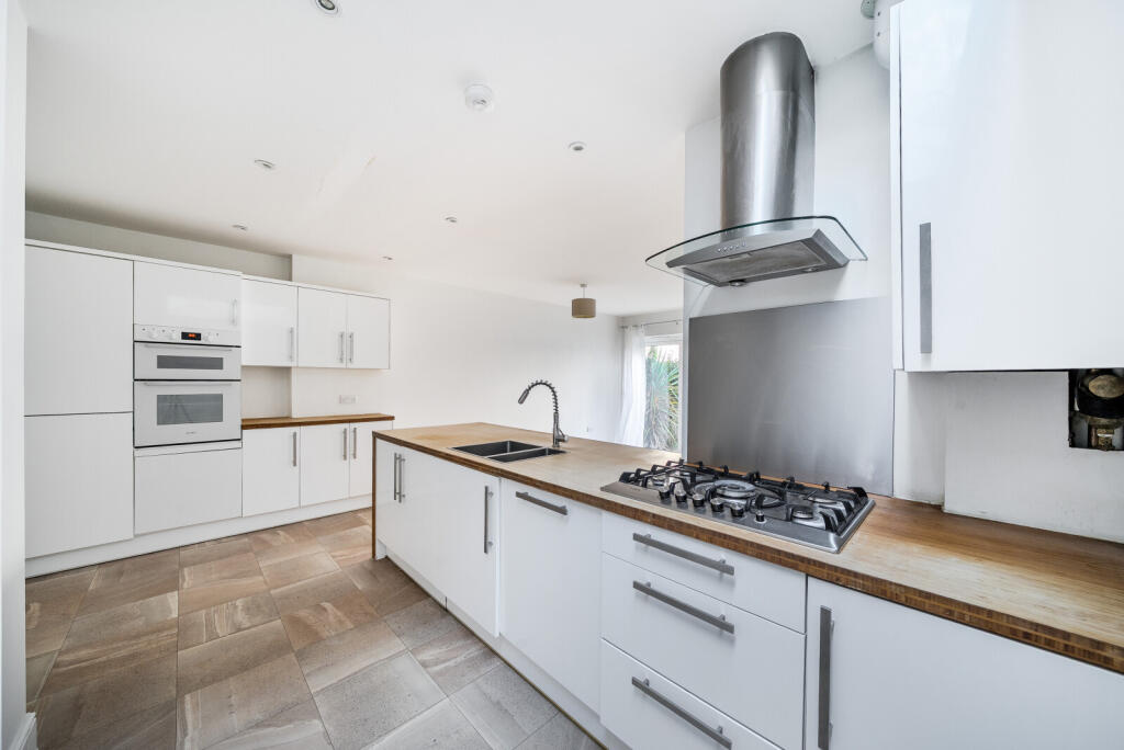 1388732-8-693959c...