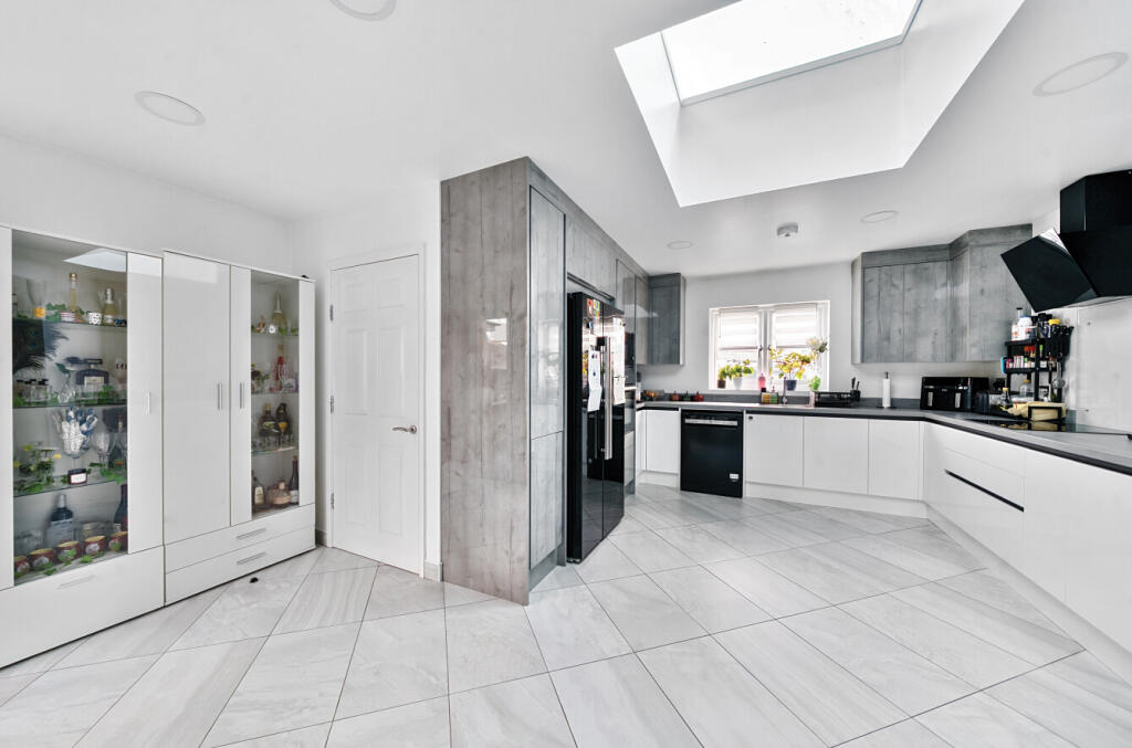 30-681c958f30add-...