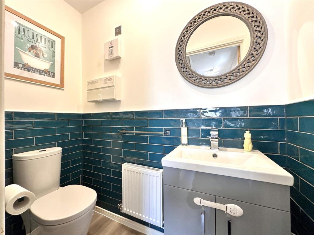 Ground Floor W.C 458