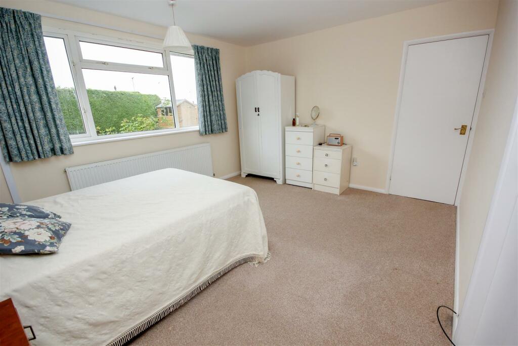 Master Bedroom 1.jpg