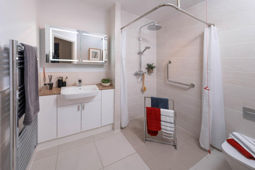Watson Place, Chipping Norton - Typical Shower Room 
