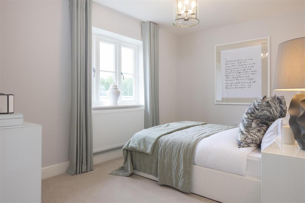 A1234-088-3-Bed-House-Mountbatten-Park,-North-Badd