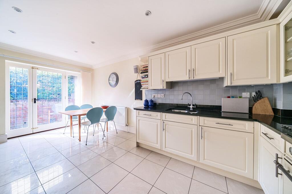 Kitchen / Breakfast Room