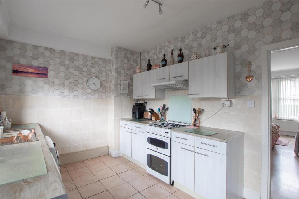 kitchen-3.jpg