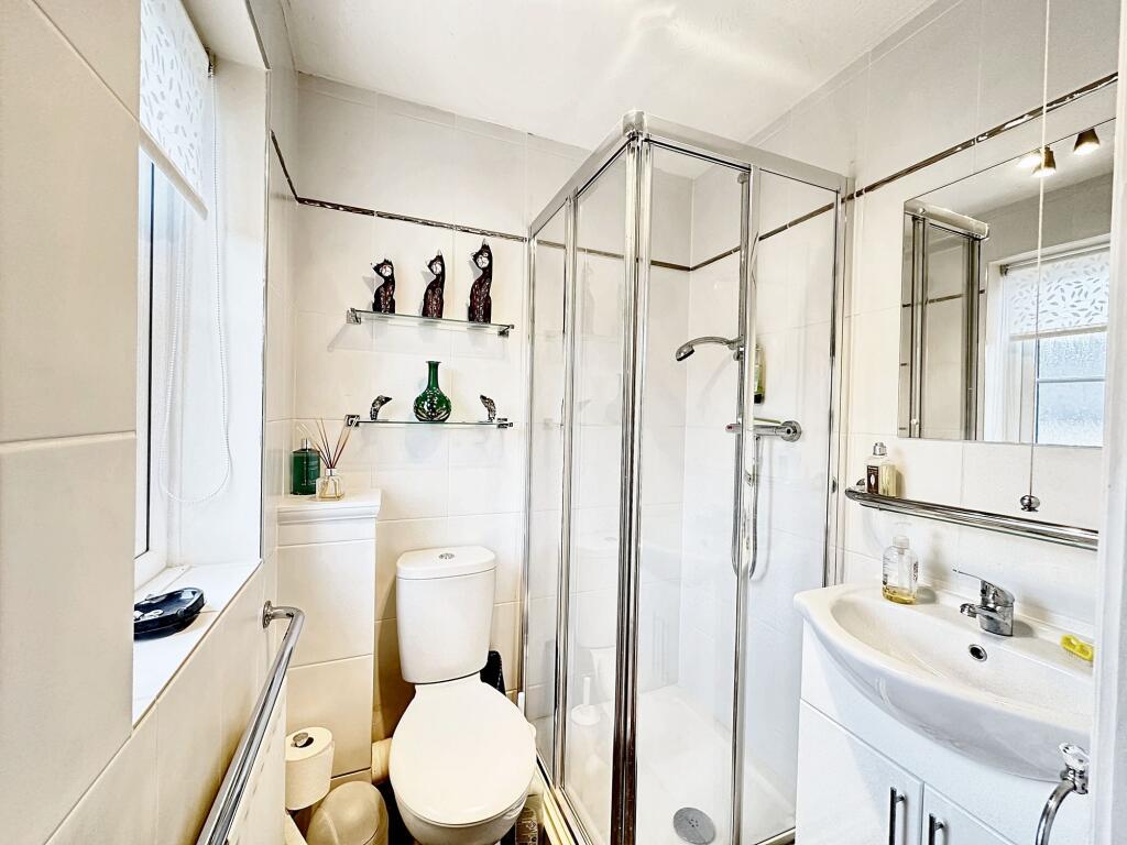 En Suite Shower Room