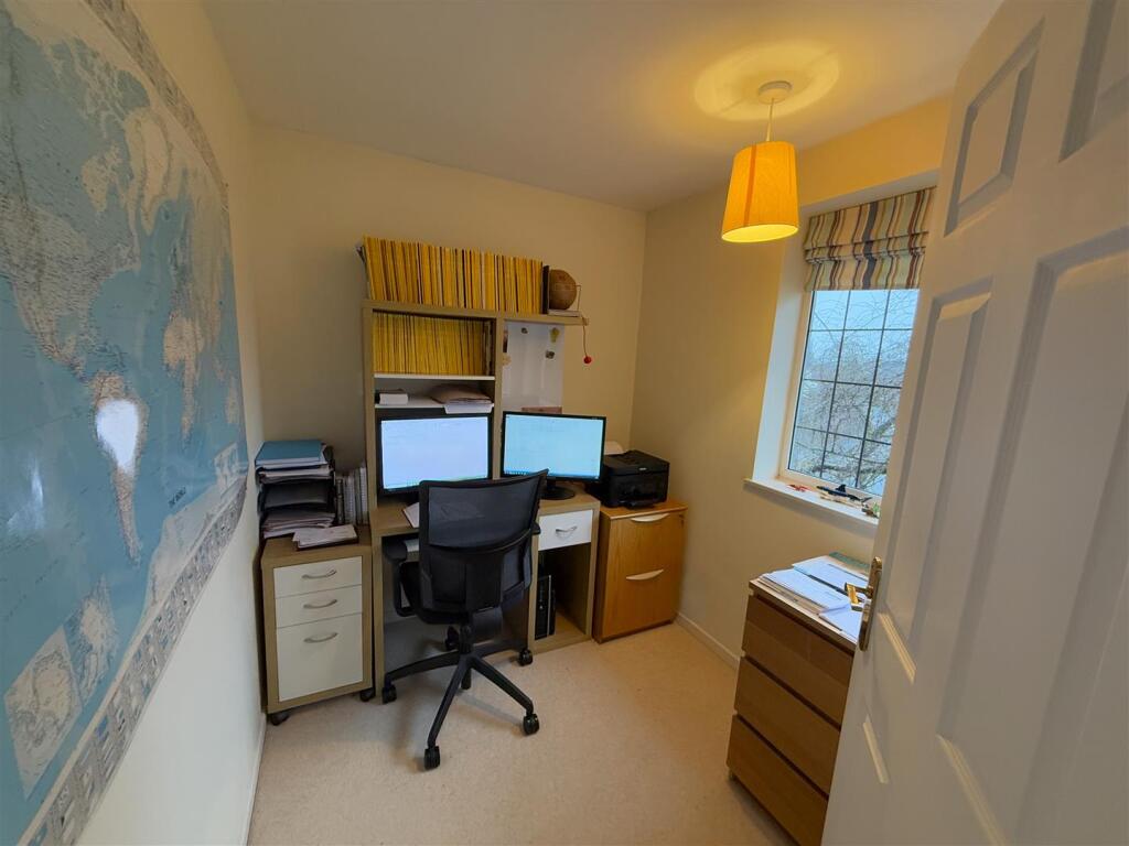 Bedroom 4.JPG