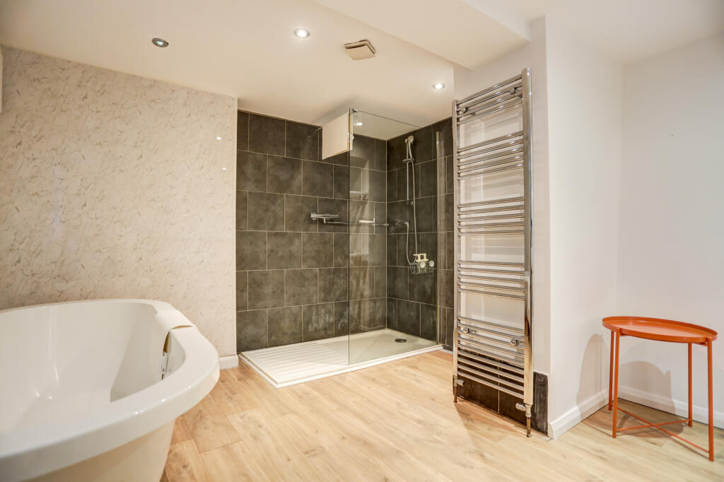 bathroom4