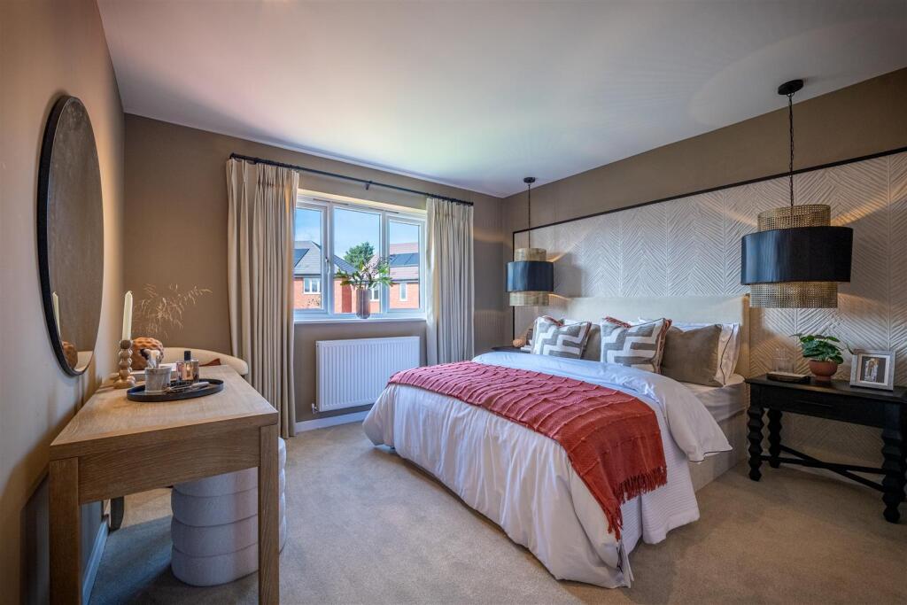 Master Bedroom-1.jpg