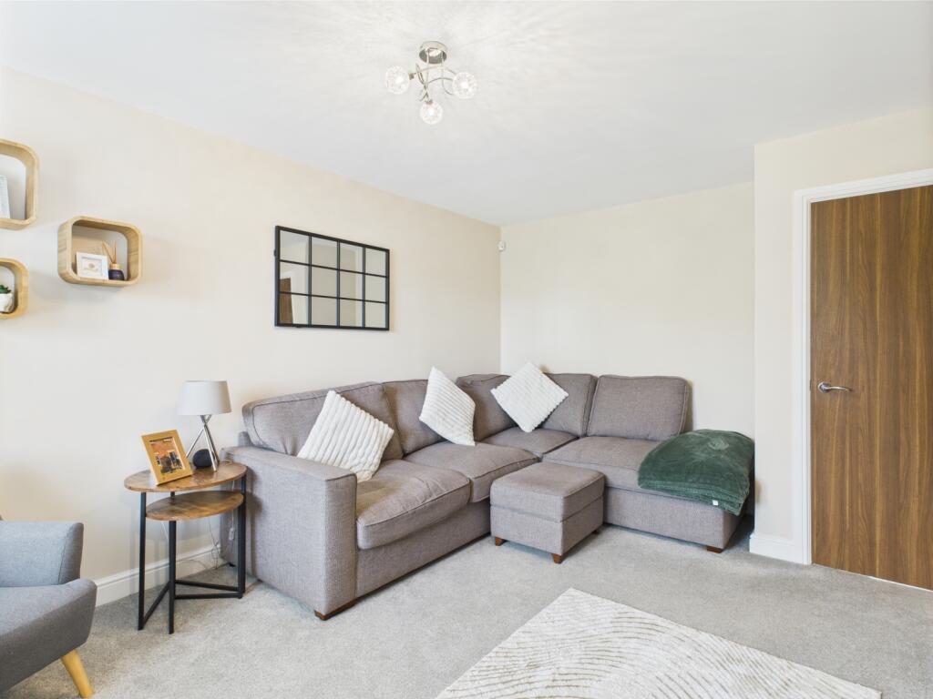 CAM04634G0-PR0034-STILL003