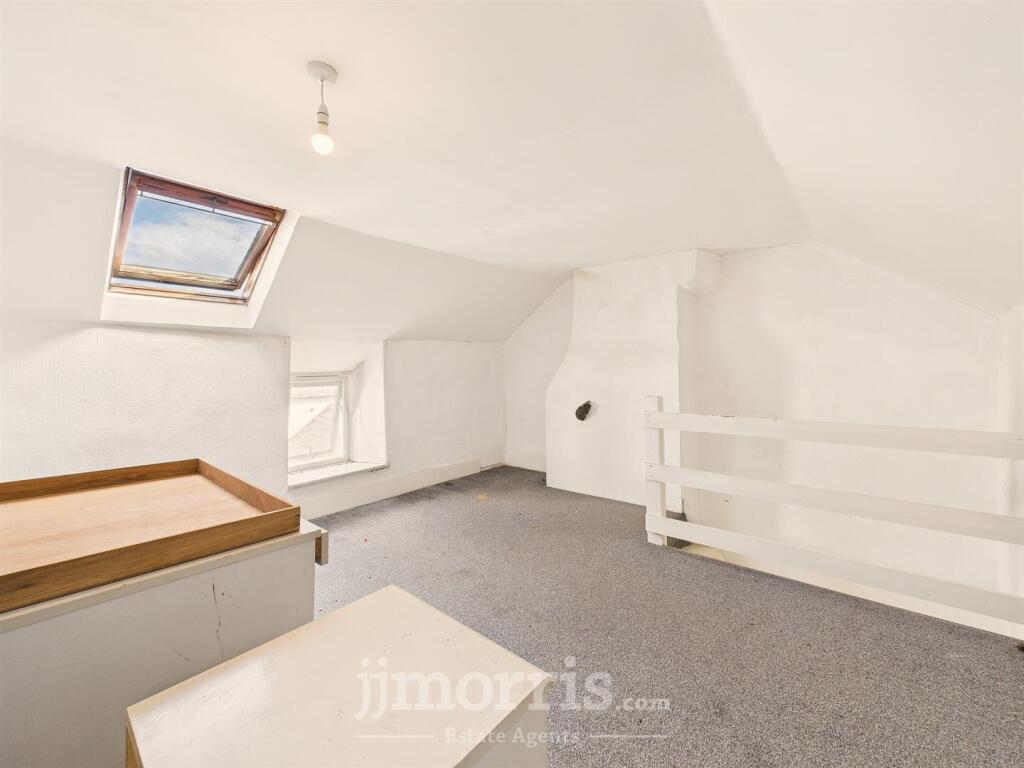 First Floor Loft Room/Studio