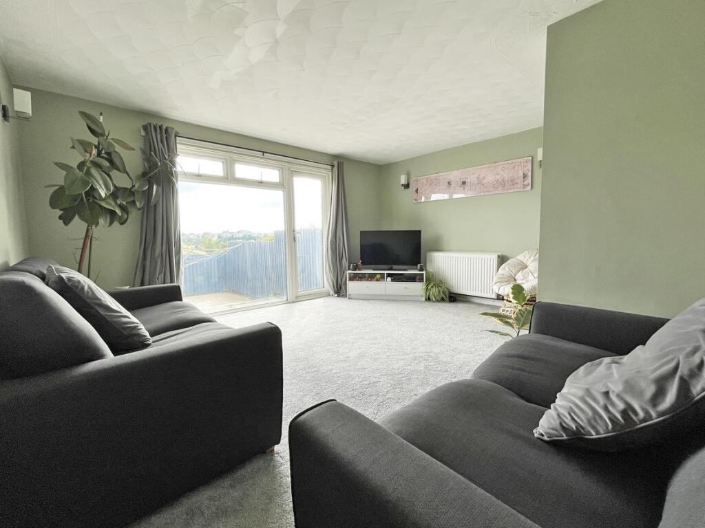 Ditton Court 7 - Lounge FP.jpg