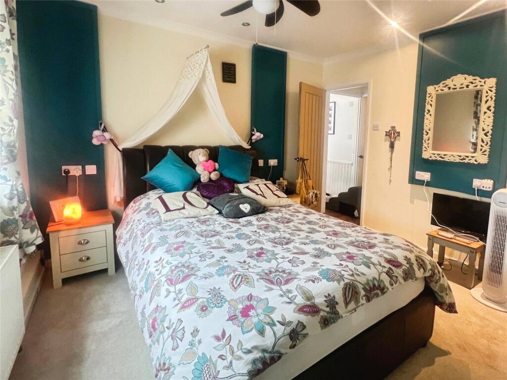 Bed 1