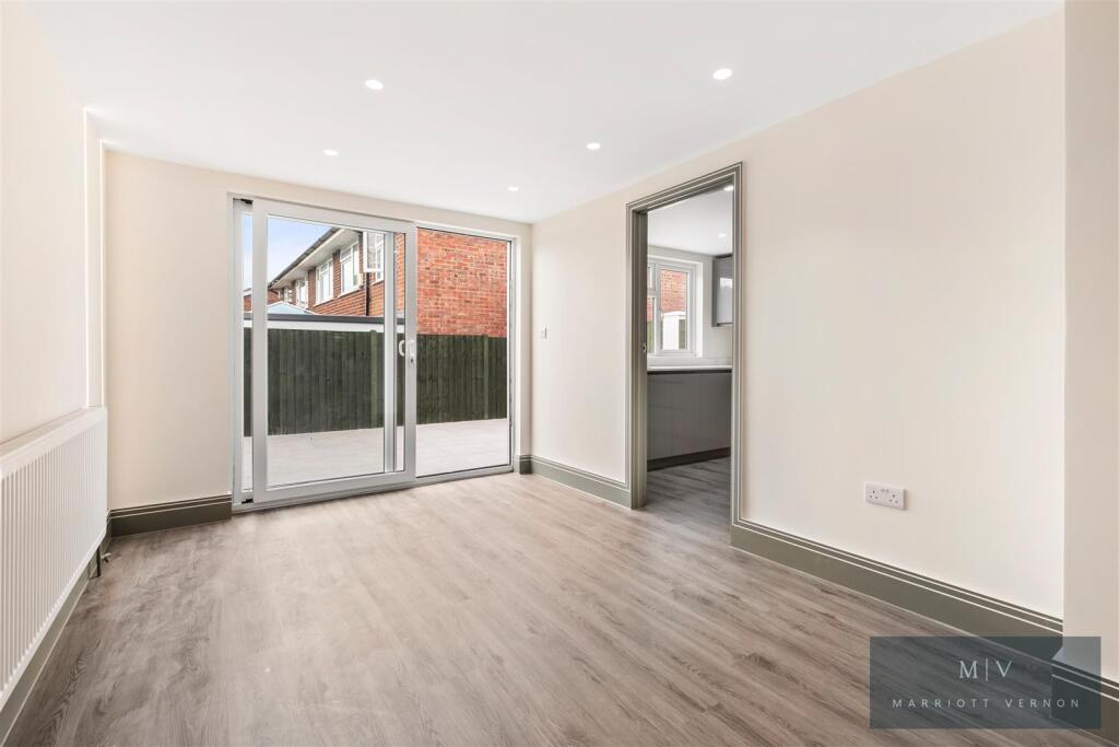 Croydon Road 76 MV-3.jpg