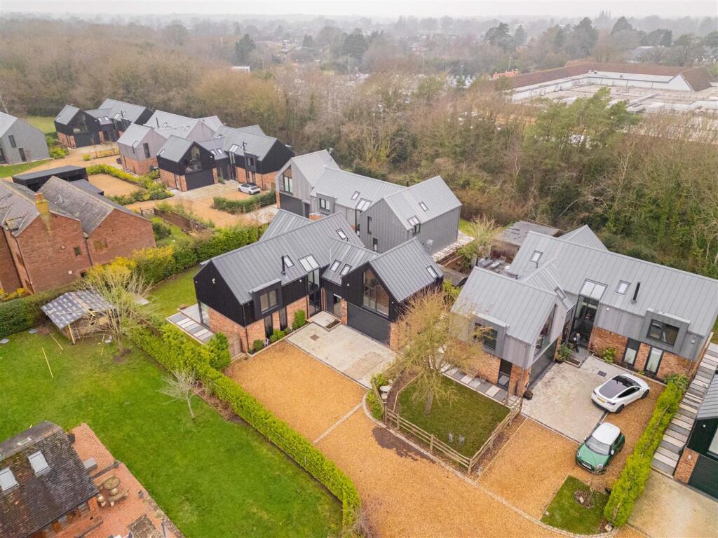 Blackthorn Barn - by Visually Rich 0204.jpg