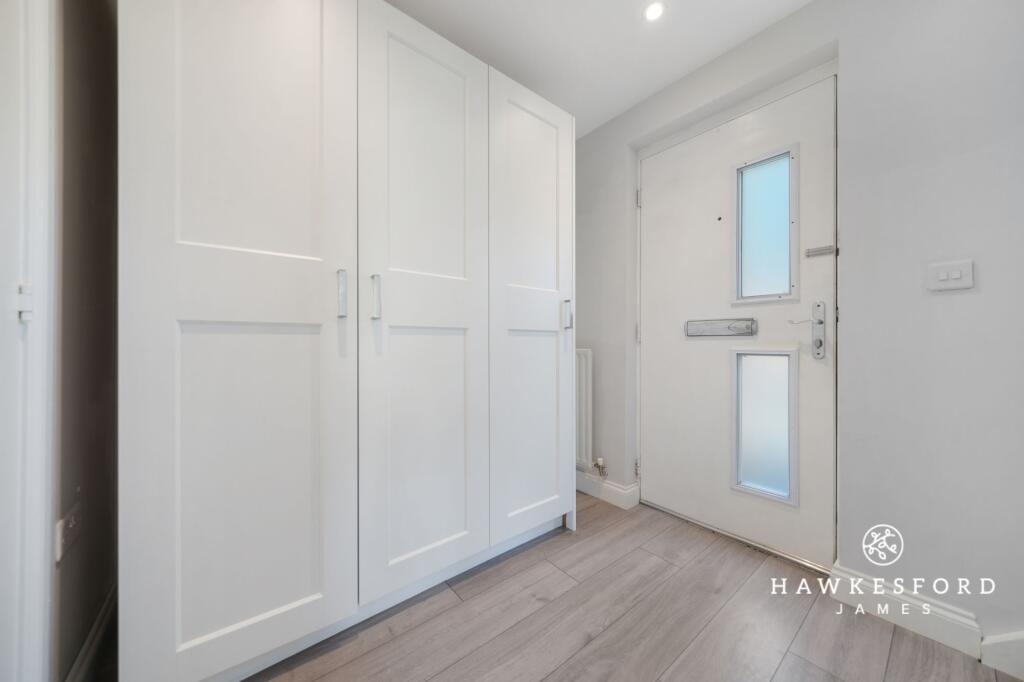 Onyx Drive, Sittingbourne - Entrance hall