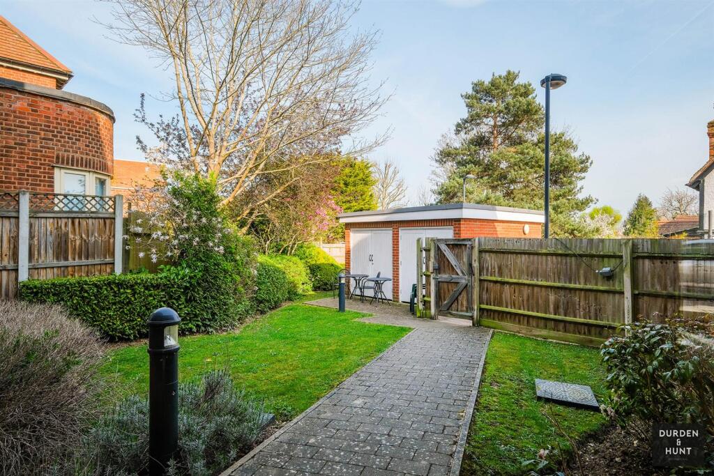 Roding Court
