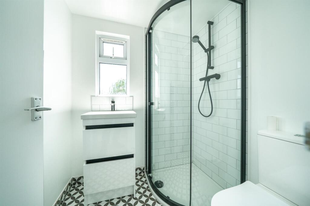 30-Pondfield-Crescent-1024.jpg