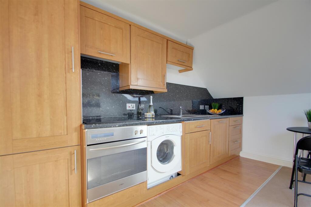 Open Plan Lounge Kitchen