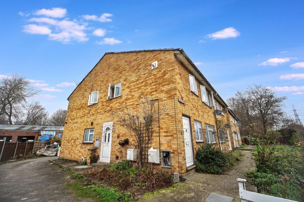 Flat 1 Woodglen, Bishopsford Road, Morden, SM4 6AW