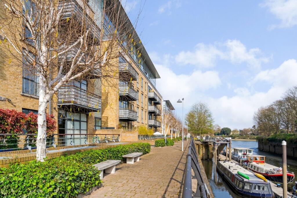 89334_Apartment 6...