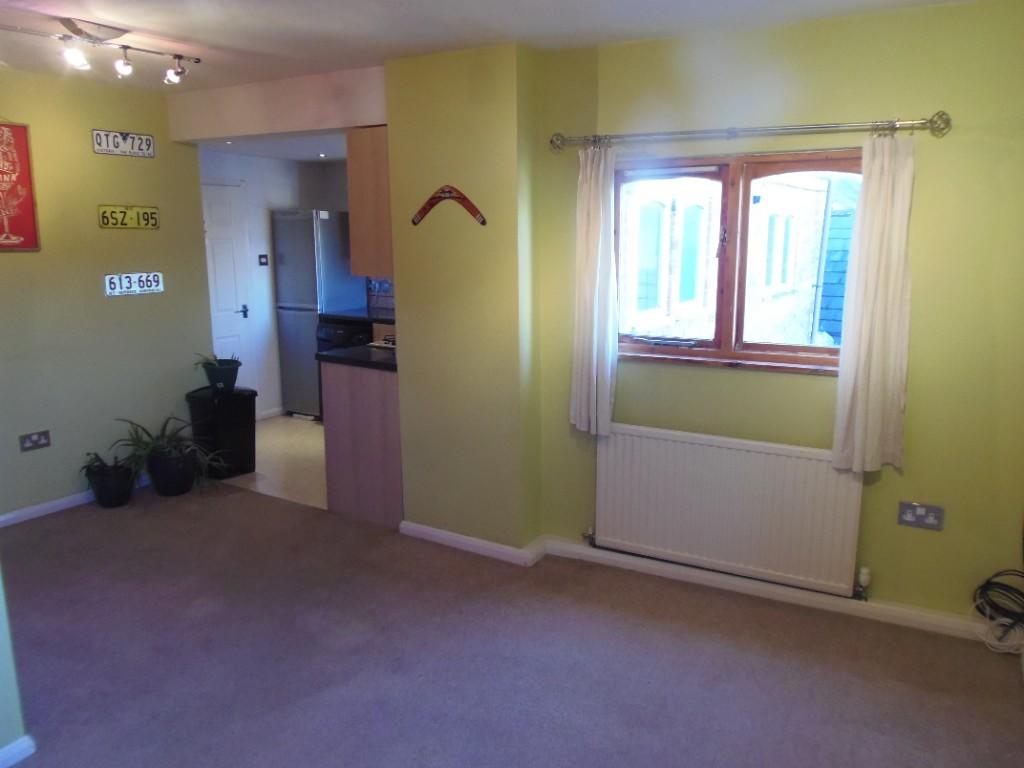 Sitting/Dining Area