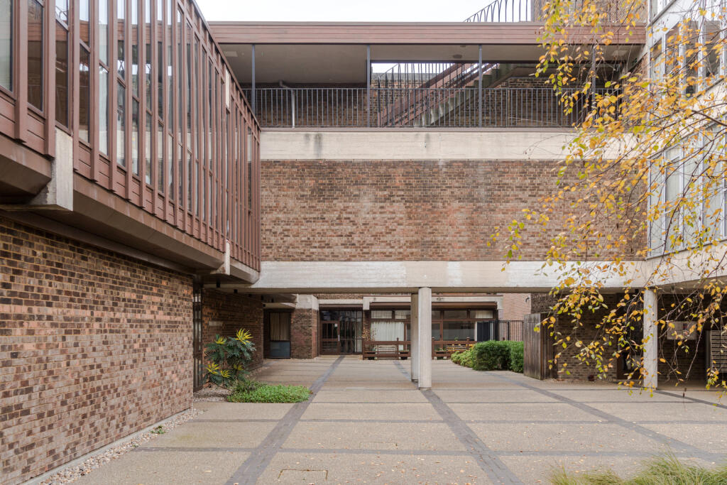 244030 - 3, 19 Cabanel Place-56.jpg