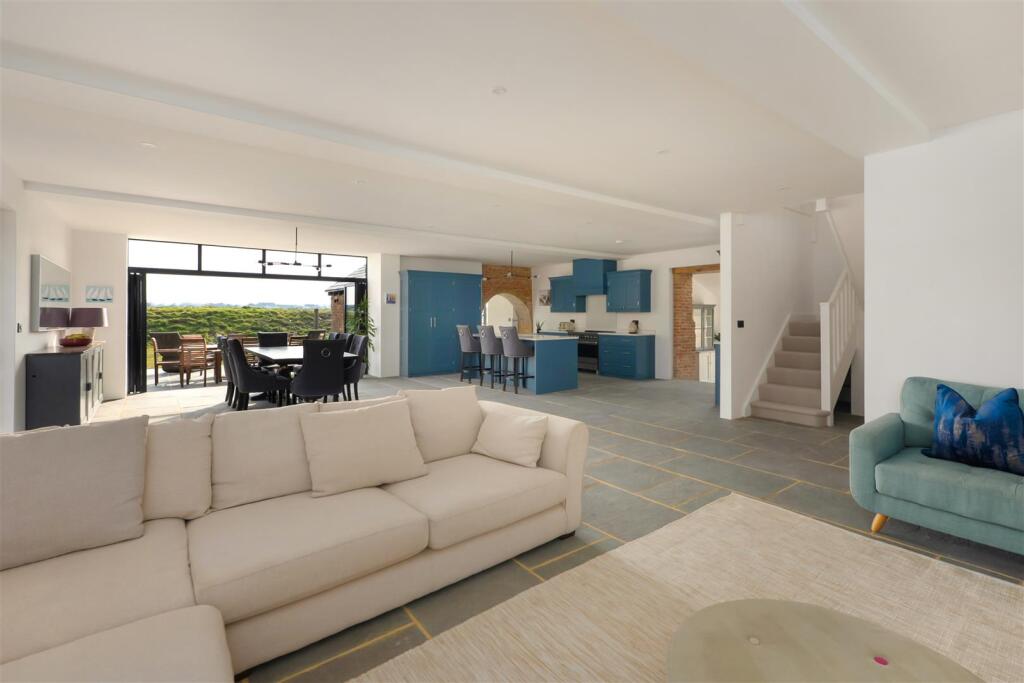 Lower Road, Teynham, Sittingbourne