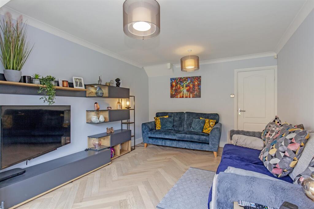 Reception Room-3.jpg