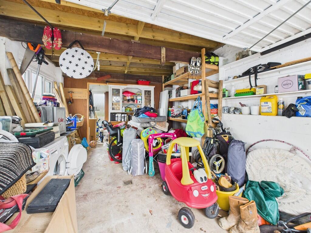 CAM03974G0-PR0218...