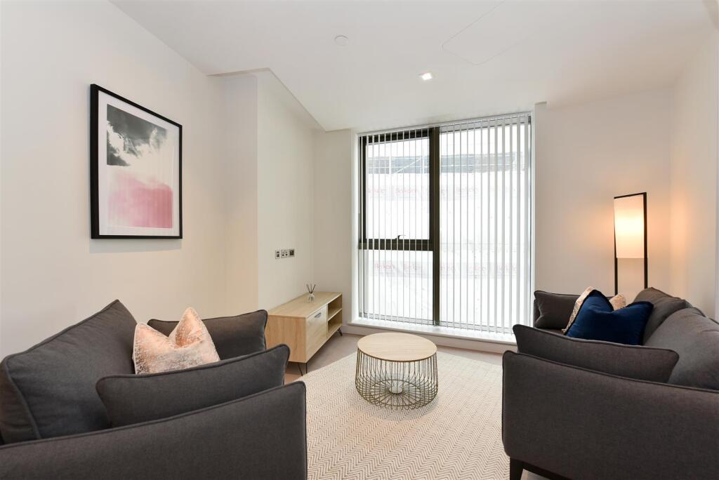 804 Westmark Tower, (7).JPG