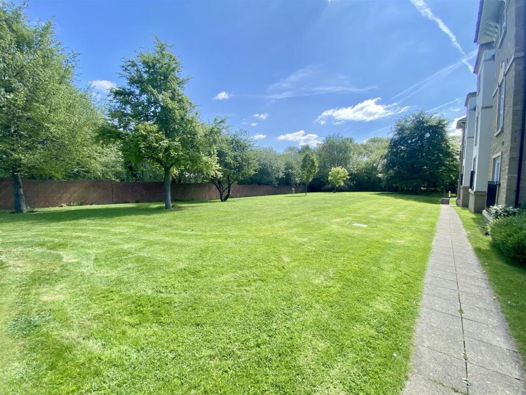 Bramleys Estate Agents - Marmaville Court - Mirfie