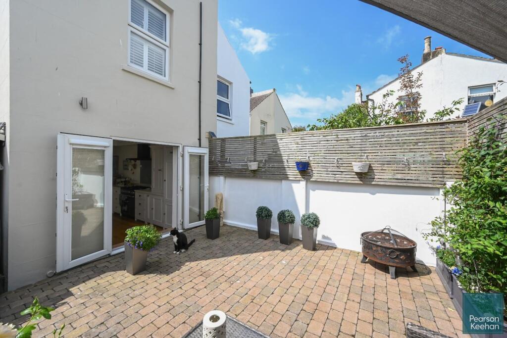 18-stoneham-rd-bn3 (13).jpg