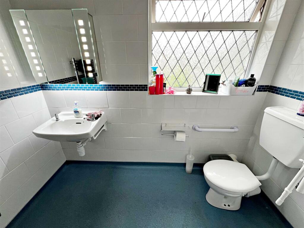 WET ROOM