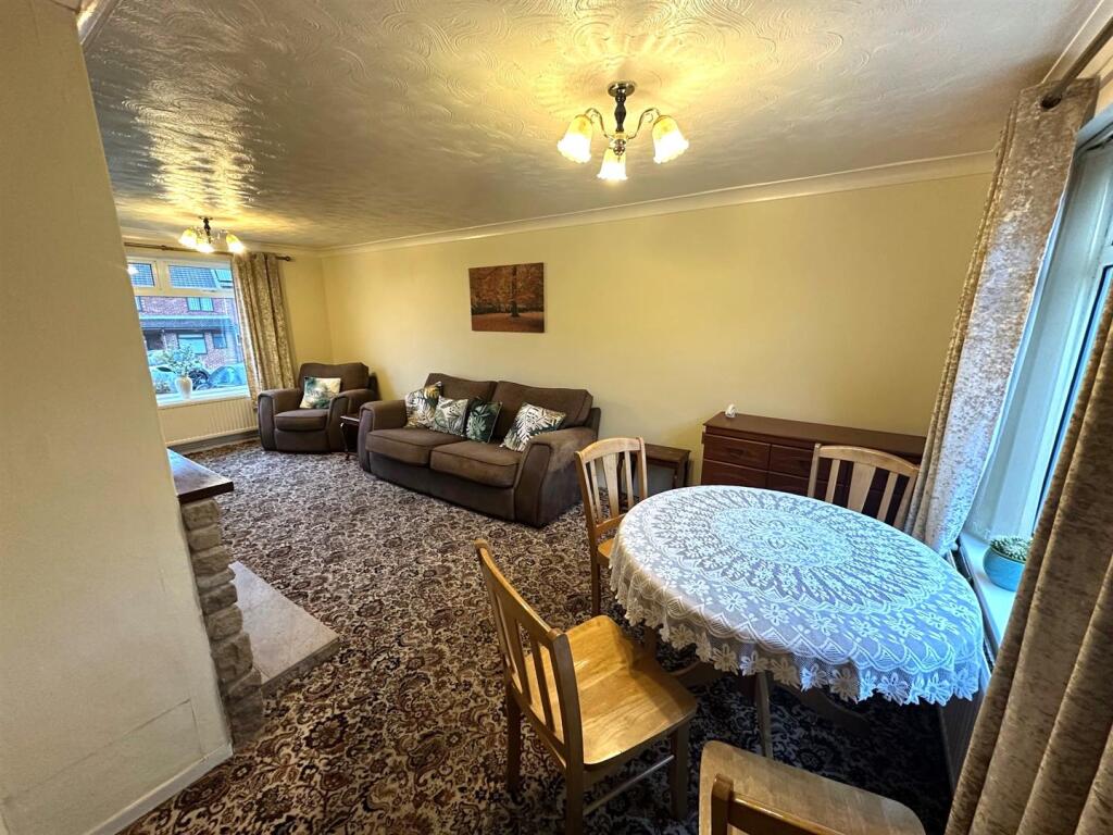 lounge 3.jpg