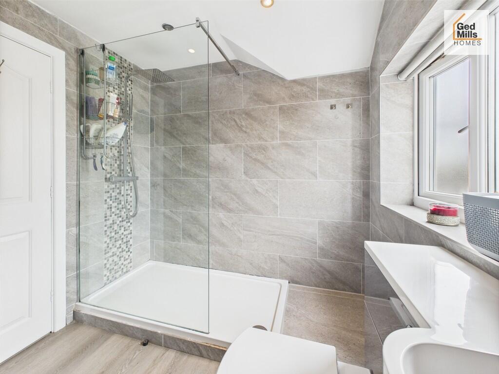 CAM04261G0-PR0053...