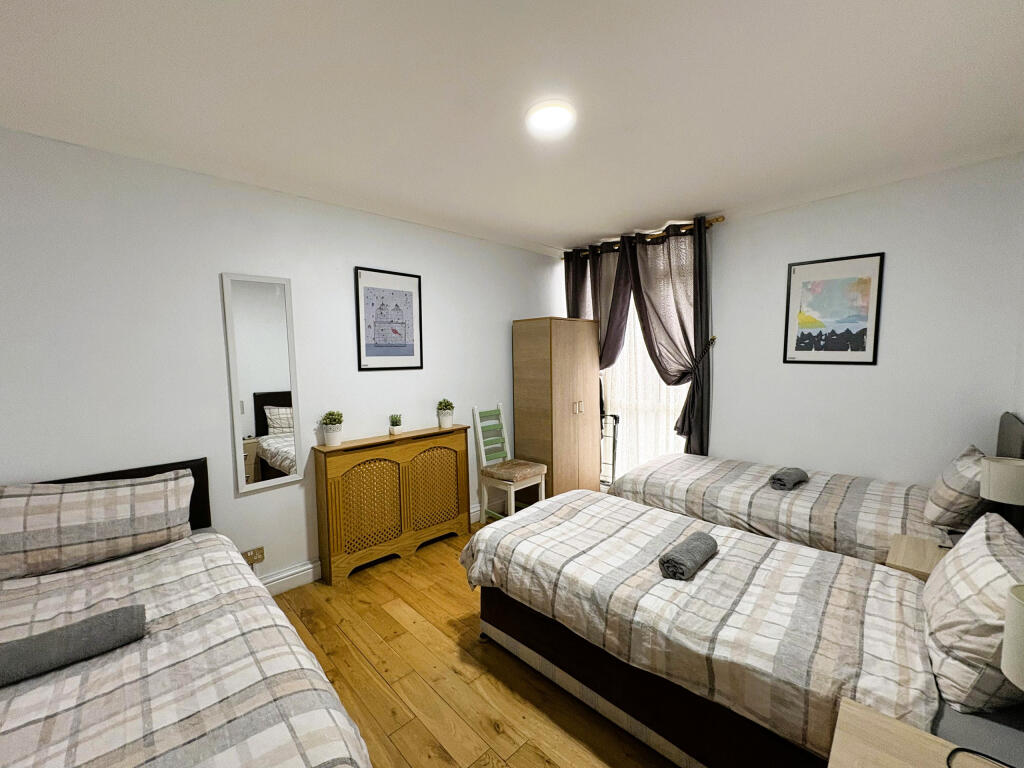 listing_889530_0012_45c6dadc
