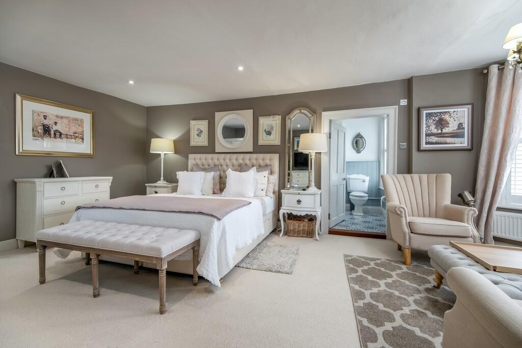 1440px-Elm Farm H...