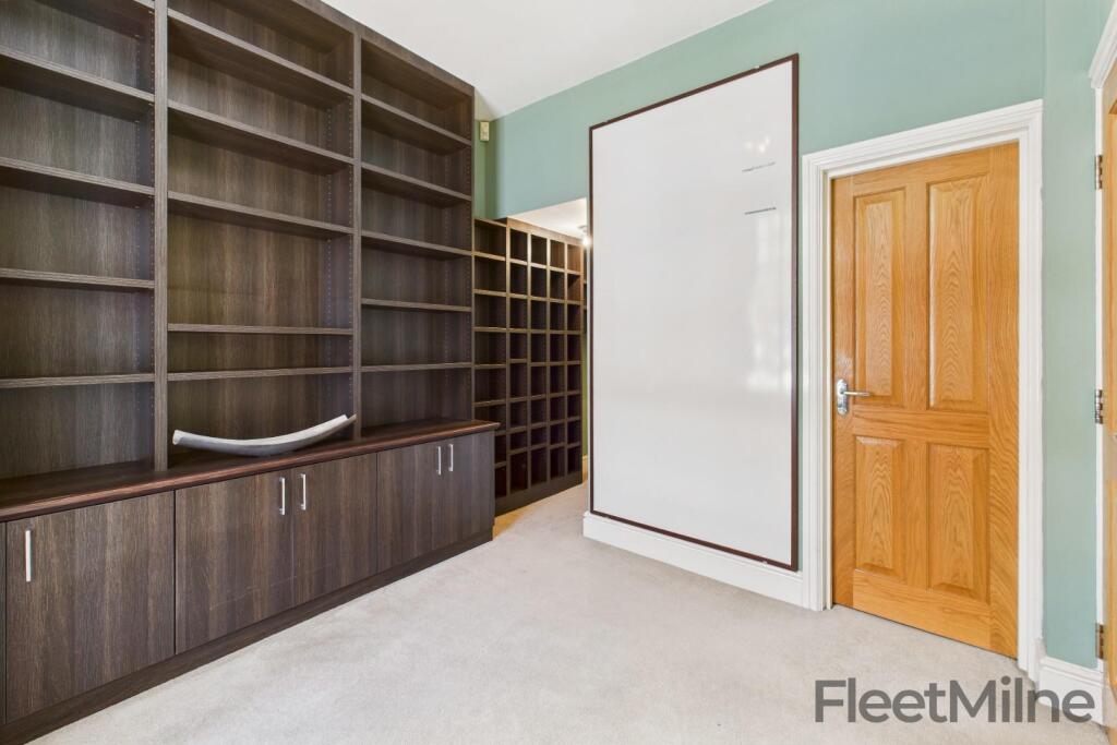 Bedroom 3/office