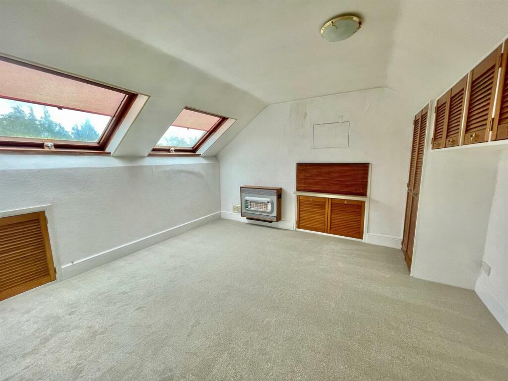 Loft room.jpg