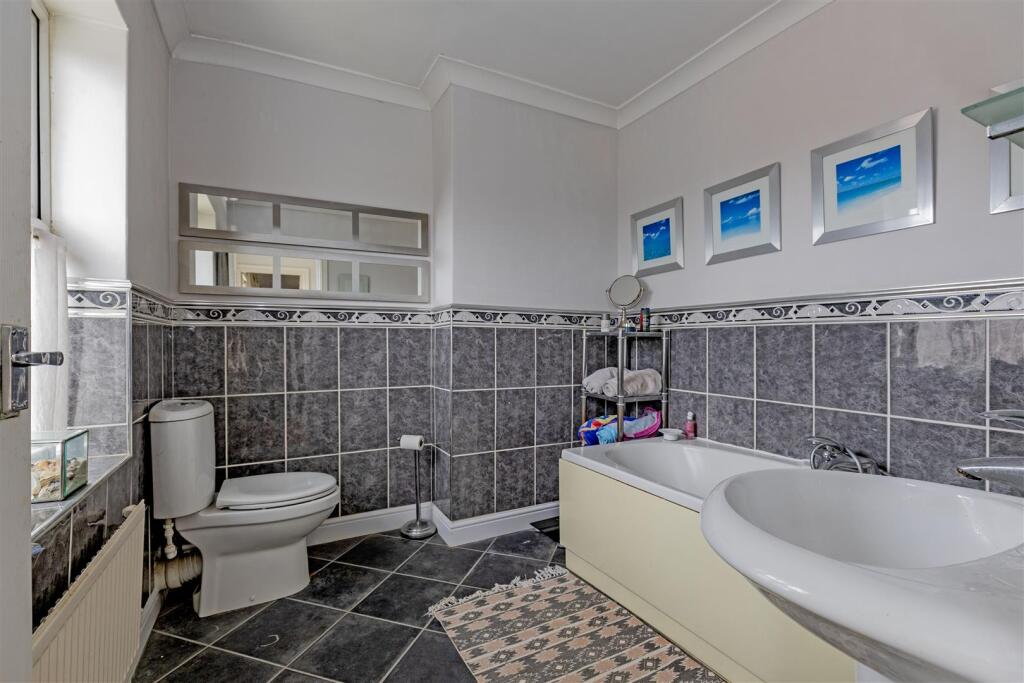 Bathroom-1.jpg