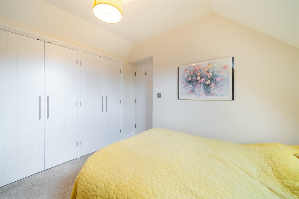 Bedroom 5-3.jpg