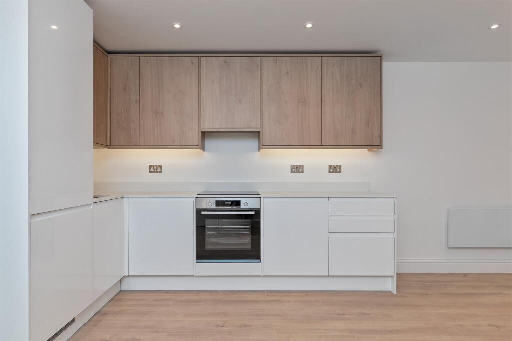 382HatfieldRoad-15.jpg