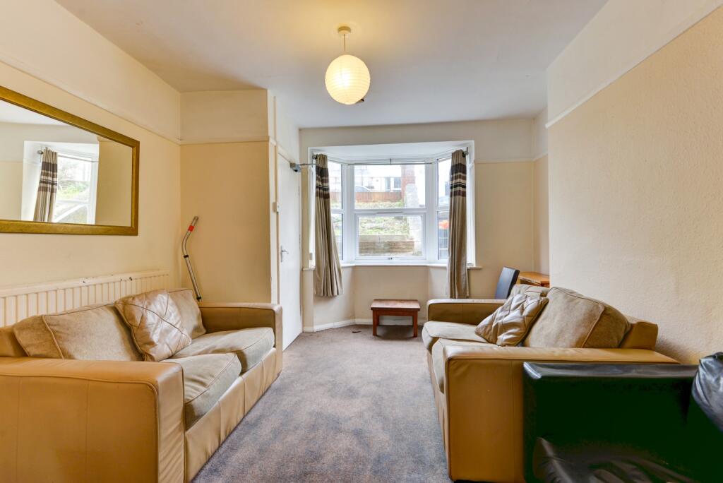 23 Caledonian Road Lounge 