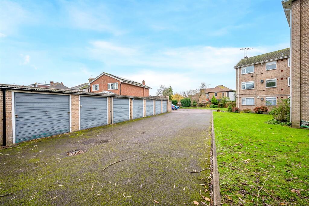 GARAGE EN BLOC